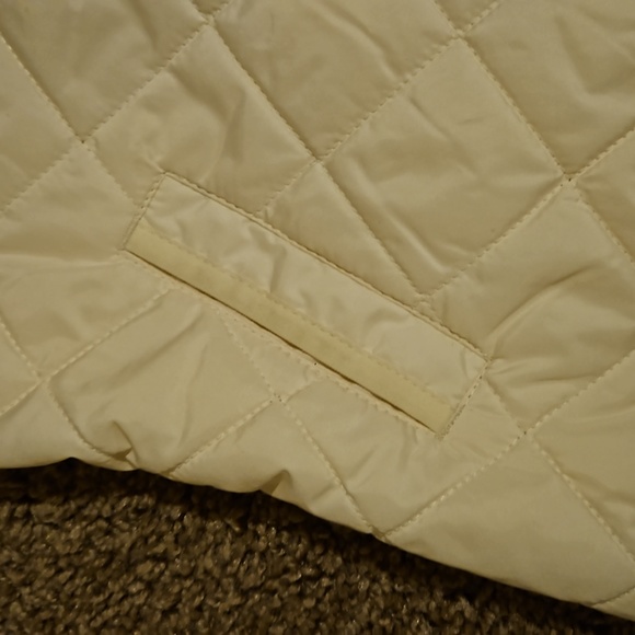 Old Navy puffer vest! - Picture 3 of 10